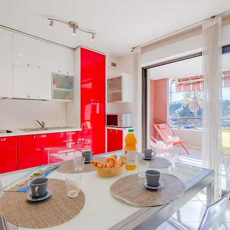 Apartament Santa Monica-1 By Interhome